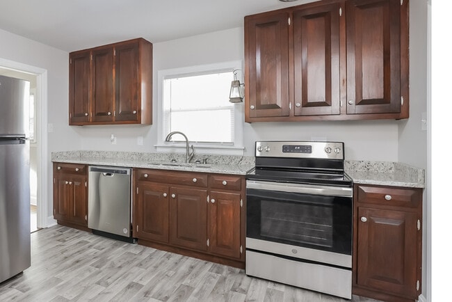 Photo - 1117 Sherwood Dr