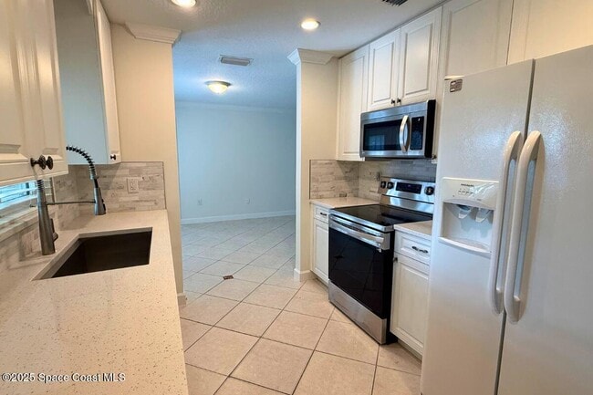 Photo - 544 Biscayne Dr