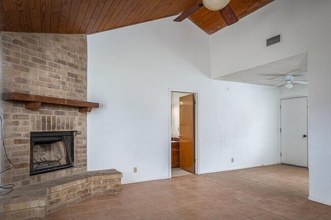 Photo - 109 Joe Rice Dr