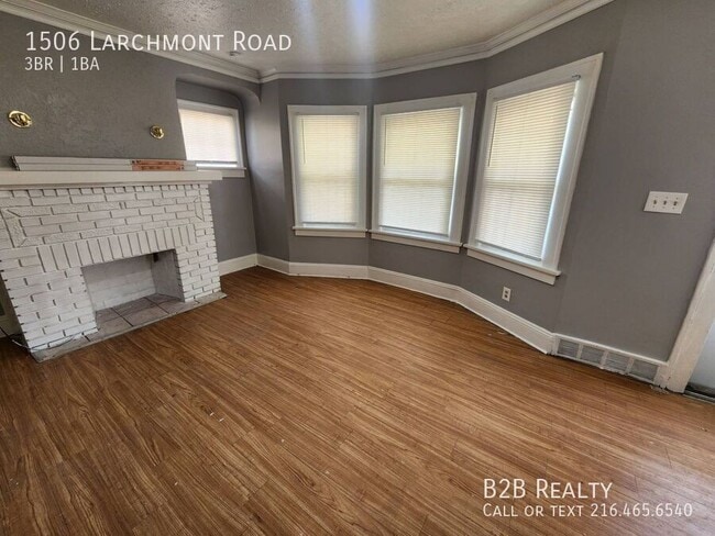 Photo - 1506 Larchmont Rd