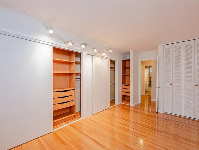 Photo - 2456 East Ave Unidad E