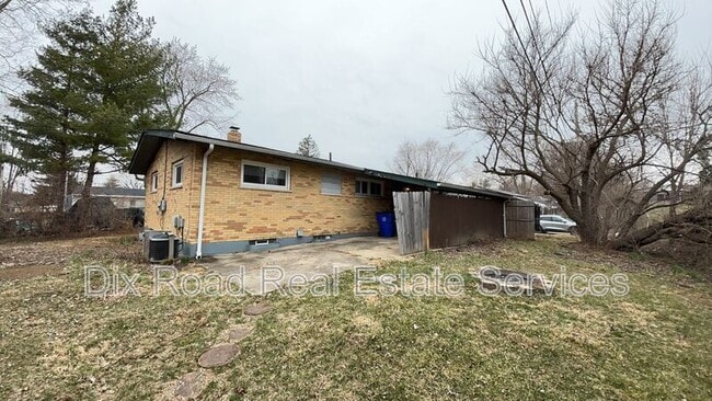 Photo - 677 Mark Ave