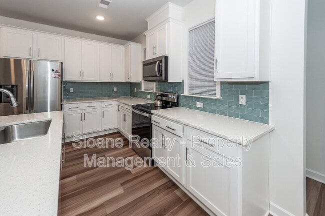 Photo - 211 Winding River Dr