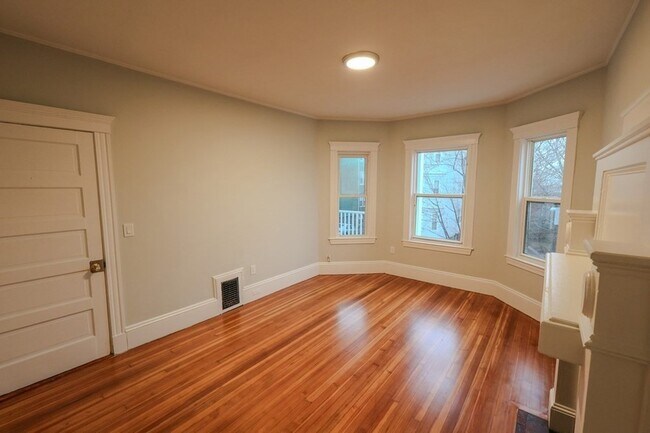72 Ridgewood St Unit 2