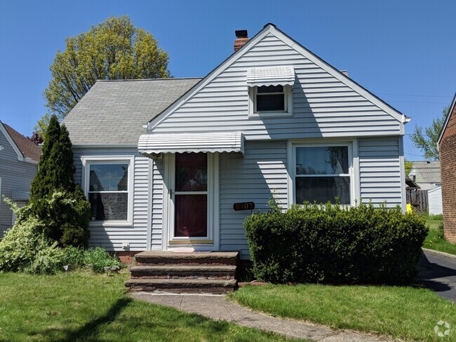 Building Photo - 3 bed Garfield cape cod now available Rental