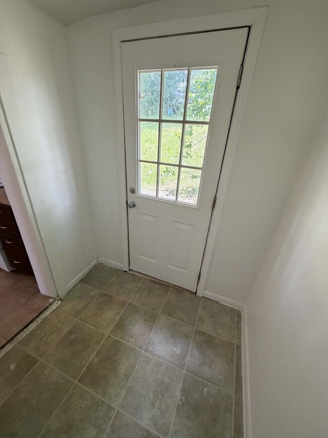 Photo - 141 Maple St Unidad B