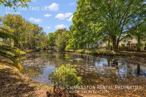 Photo - 1971 Oak Tree Ln