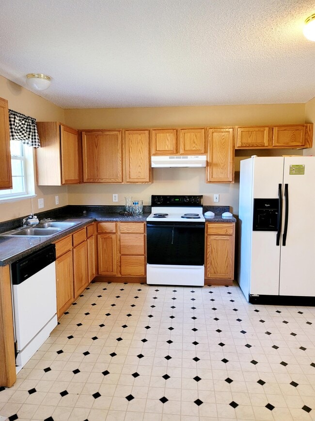 Photo - 7 Sterling Ridge Ct