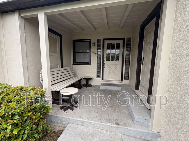 Photo - 309 W Noble Ave