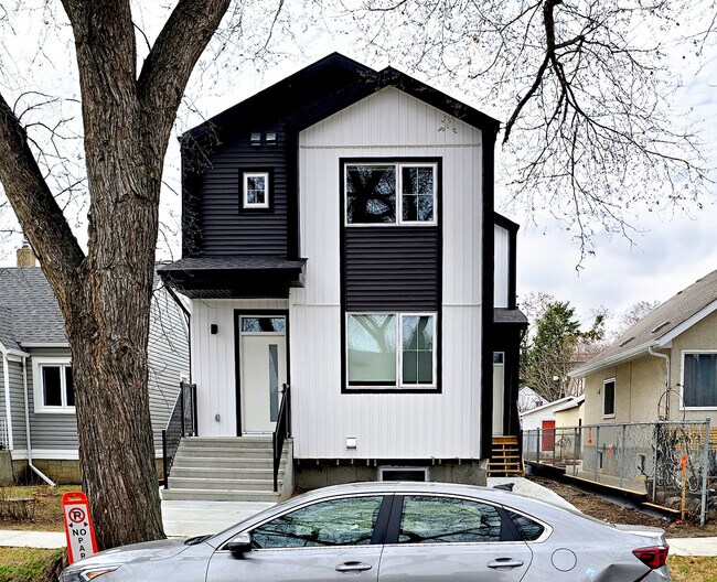 Photo - 11919-11955 55 St NW Unit BSMT 1