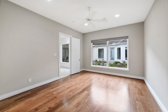 Photo - 910 Peachwood Bend Dr