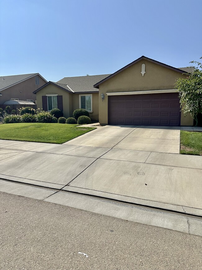 Photo - 1252 Veronica Ave