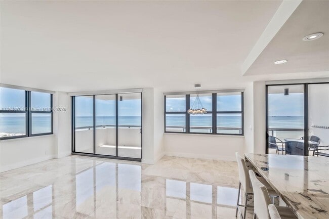 Building Photo - 2555 Collins Ave Unit 1201 Rental
