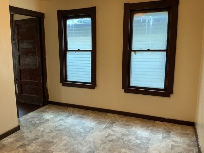 Photo - 2513-2515 N Holton St Unidad Upper