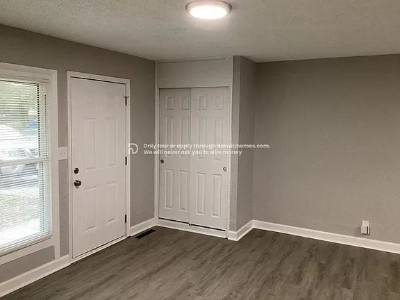 Photo - 4806 E 45th St