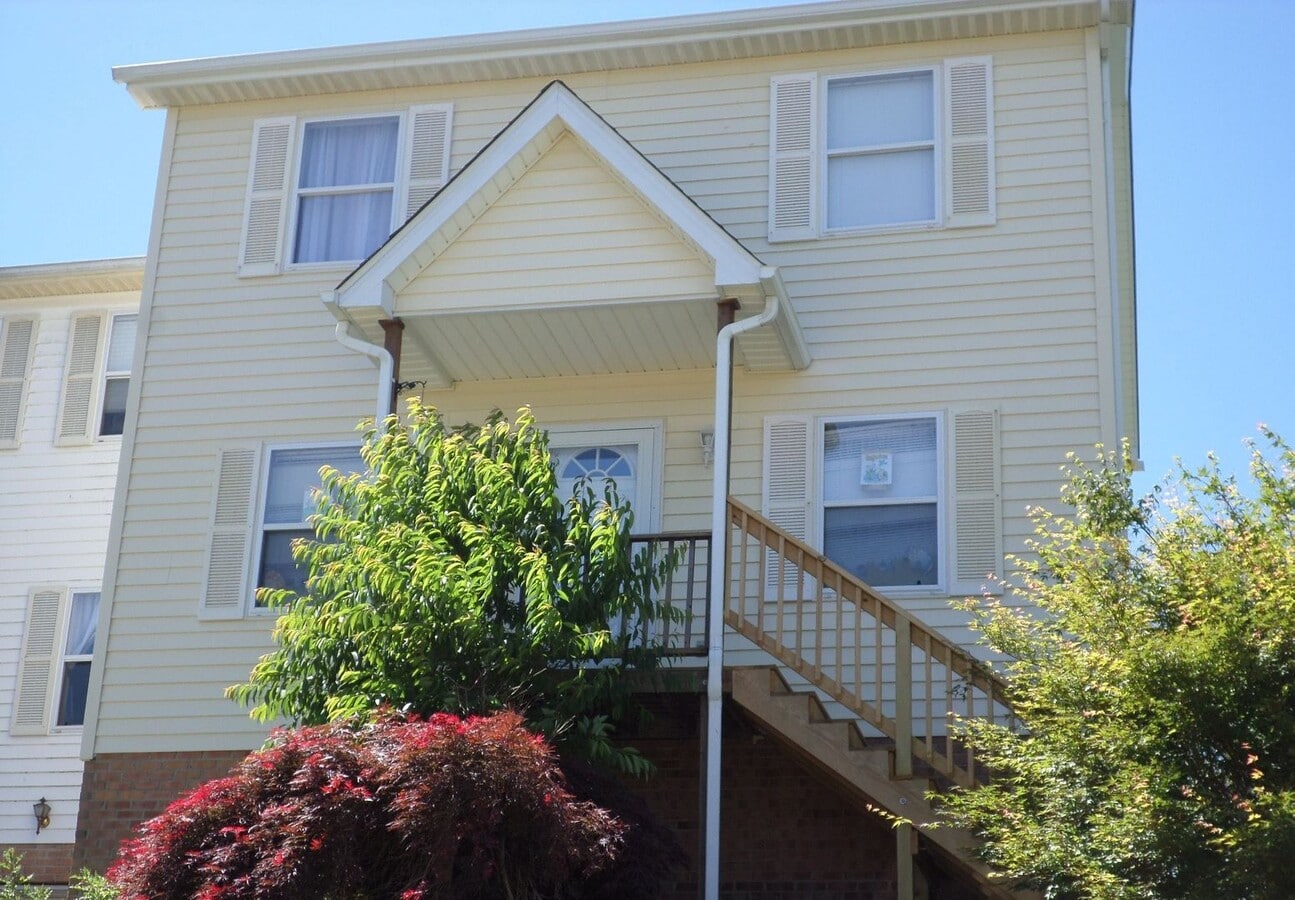 Photo - 590 Tarrytown Rd NW