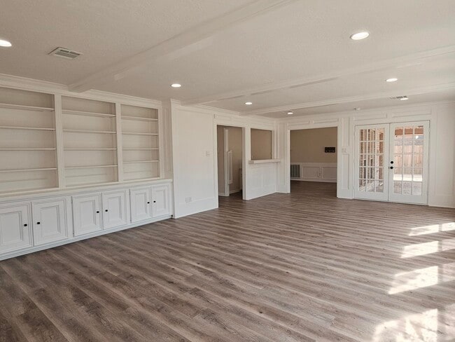 Photo - 16627 Aldenham Pl