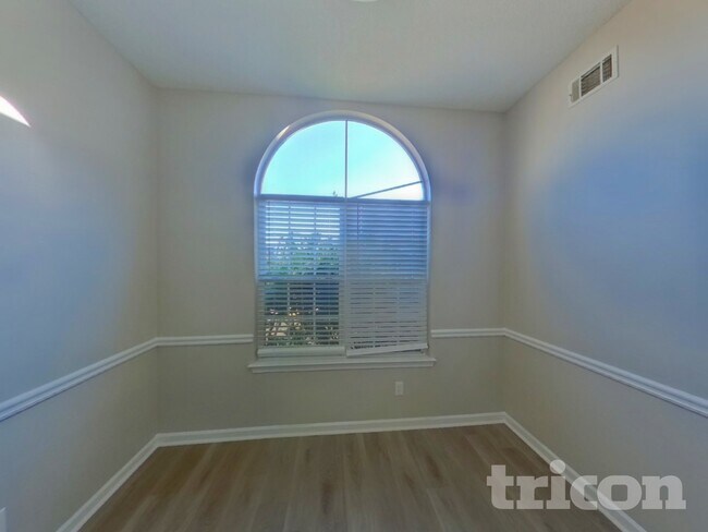 Photo - 1128 Misty Meadows Crossing