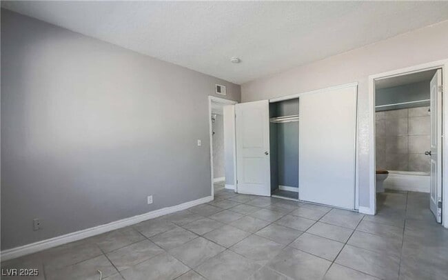 Building Photo - 1912 Lirio Way Rental