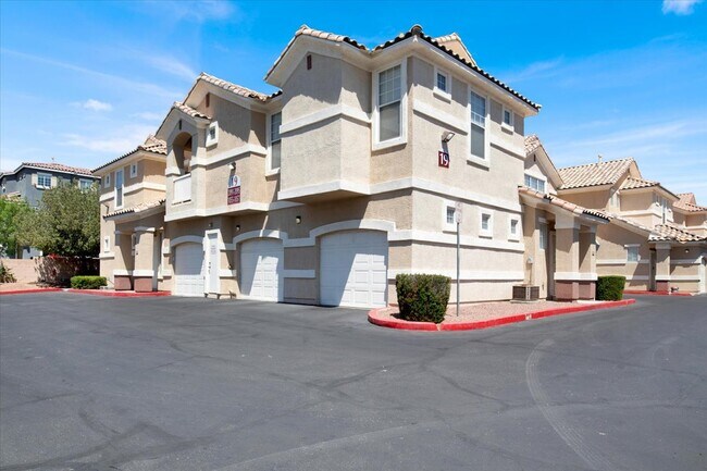 Photo - 5855 Valley Dr Townhome