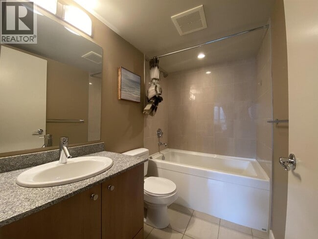 1212 Howe St Unit 10XX