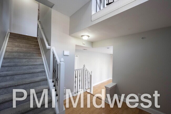 Photo - 515 E New York St