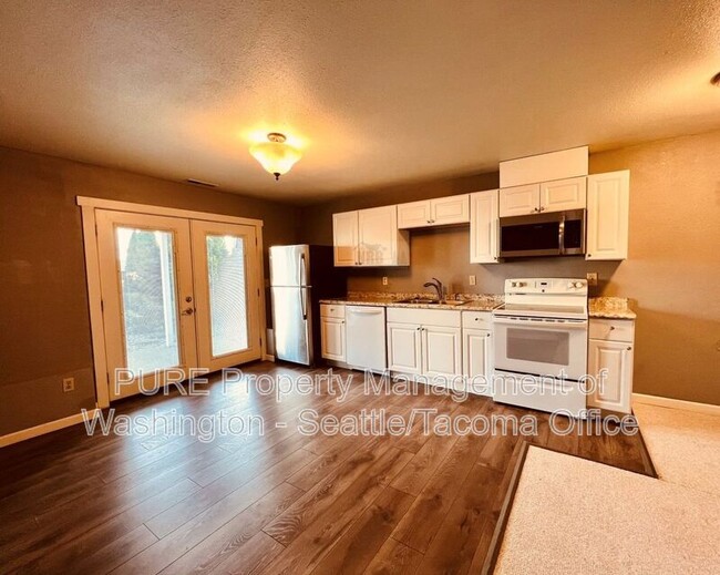 Building Photo - 4215 N Vassault St