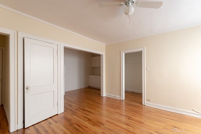 Photo - 545 W Wellington Ave Unidad 203