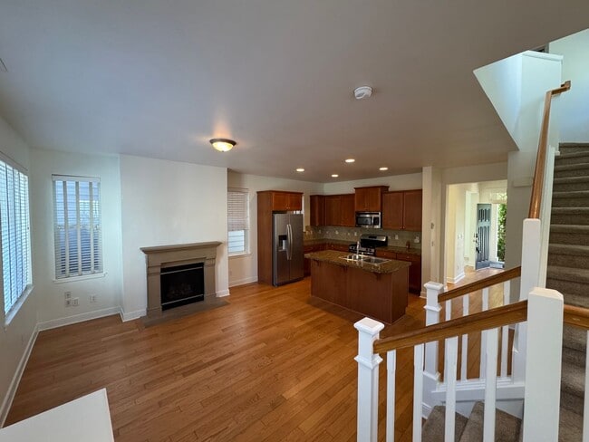 Gorgeous 3 bedroom 3 bathroom home in Mill Creek AVAILABLE NOW