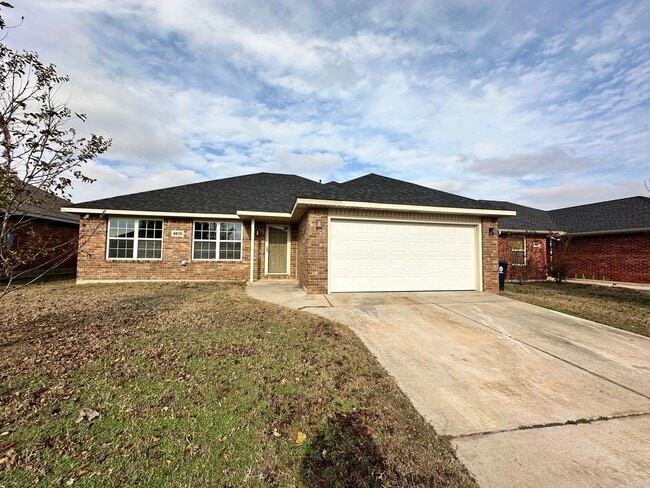 Photo - Beautiful 3bed/2bath House Available Near Tinker and Oklahoma Heart Hospital!