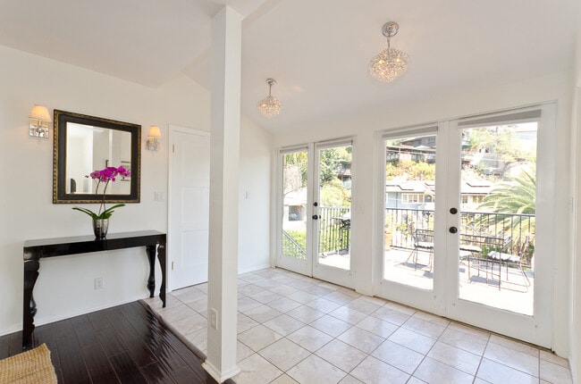 Photo - 2001 Pinehurst Rd Unit 2001