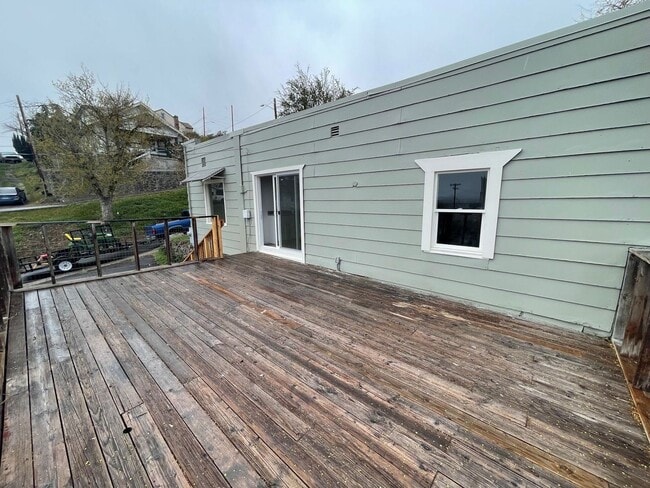 Photo - 421 N 7th St