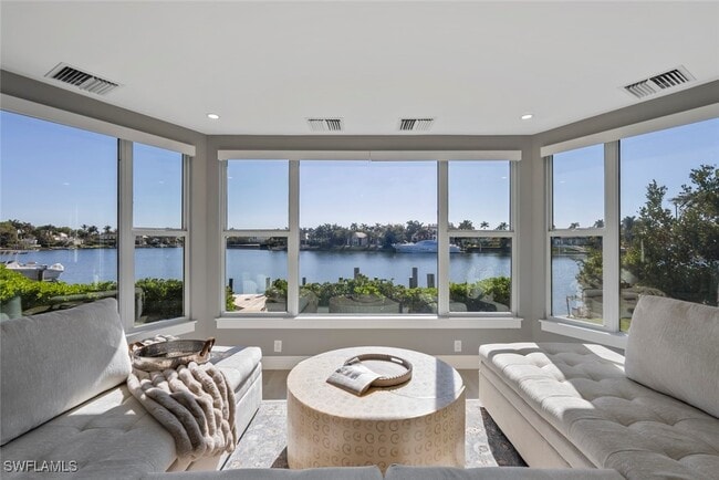 Photo - 440 Kingstown Dr