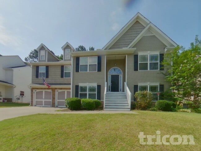 Photo - 611 Hemlock Ct