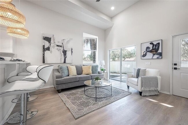 Photo - 9417 Citrus Glen Pl