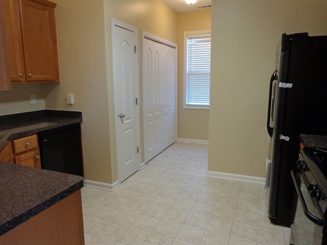 Photo - 8119 Willowbank Way