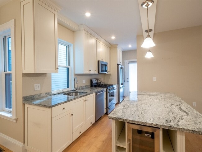 Photo - 24 Hall St Unit 1