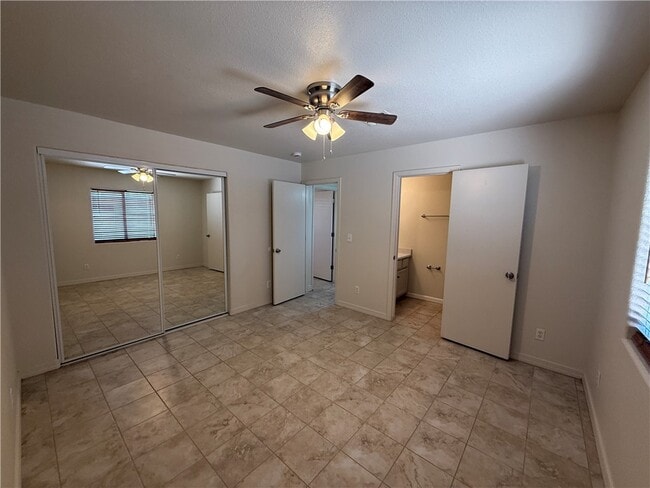 Photo - 2539 Ashfork Ave