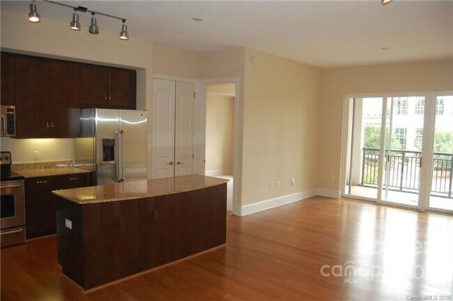 Photo - 4620 Piedmont Row Dr