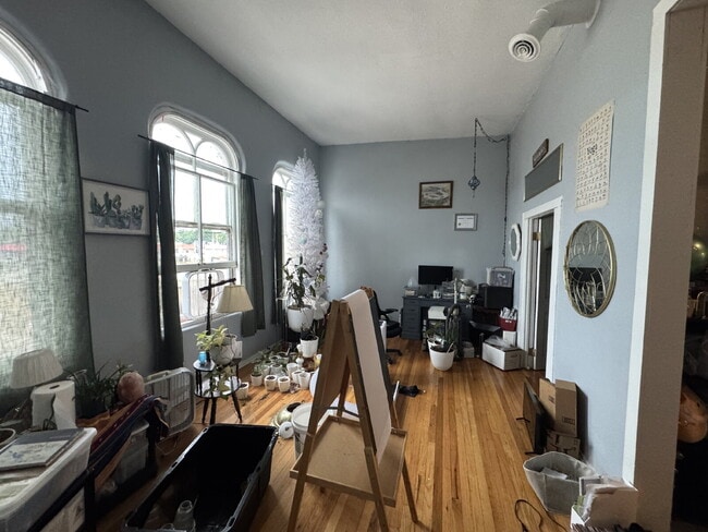 105 2nd St E