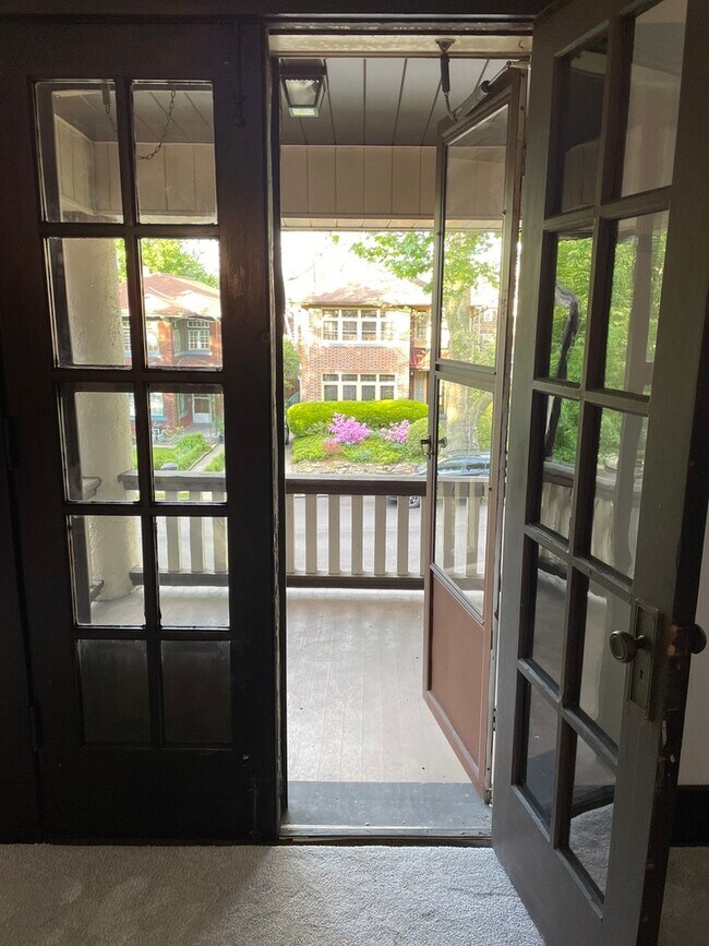 Photo - 1432 Severn St