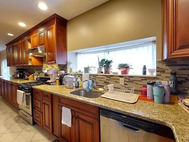 Photo - 12 Hadley Pl