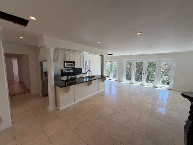Photo - "Charming 2-Bedroom Retreat with Granite Accents & Gleaming Hardwood Floors in Lafayette!" Unit A