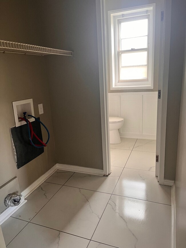 Photo - 1824 La Salle Pl