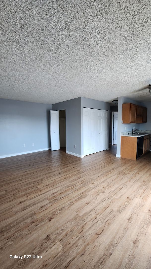 Photo - Myers Court Unidad Myers3306  304