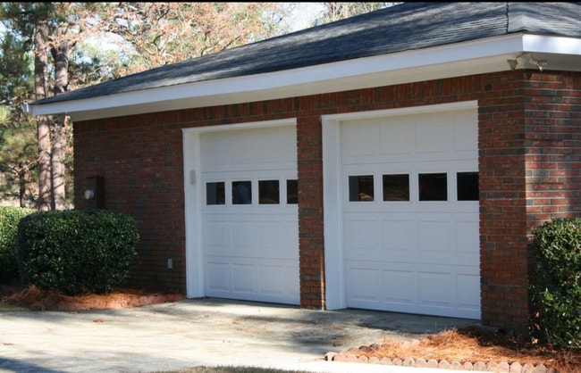 429 Longtown Rd W