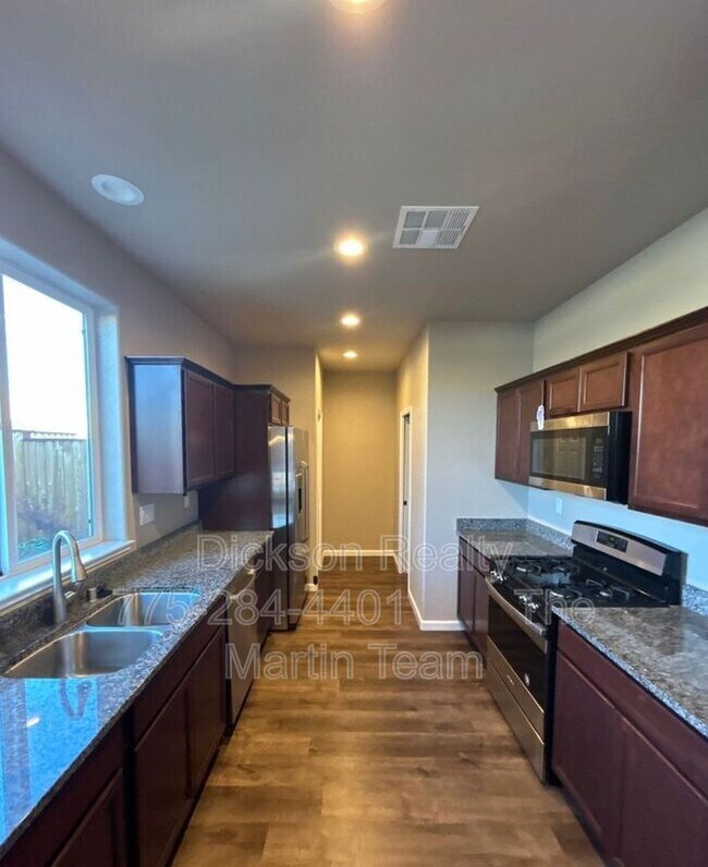 Photo - 3621 Oaklawn St