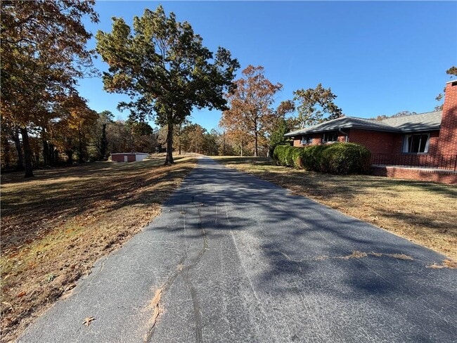 Photo - 1530 Lost Mountain Rd