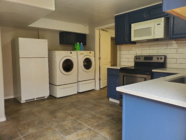 Photo - 8744 Soapberry Dr Unidad Downstairs