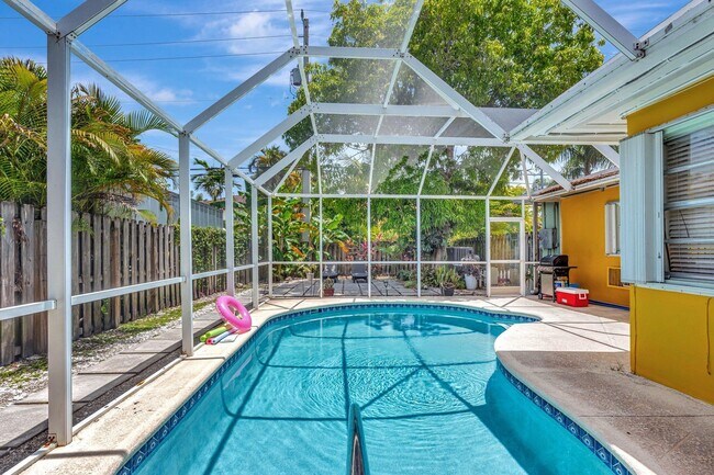 Photo - 1246 Johnson St